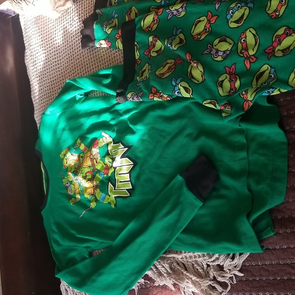 Teenage Mutant Ninja Turtles Pjs - Picture 2 of 6